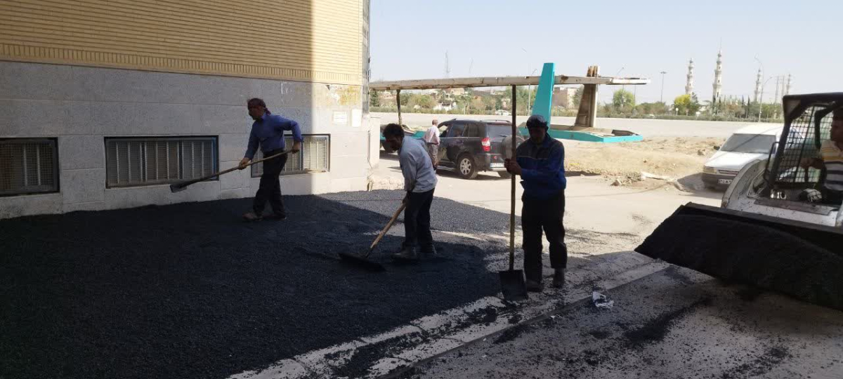 توزیع بیش از ۸ هزار تن آسفالت در معابر منطقه پنج قم با اعتبار ۱۳۰ میلیارد ریال